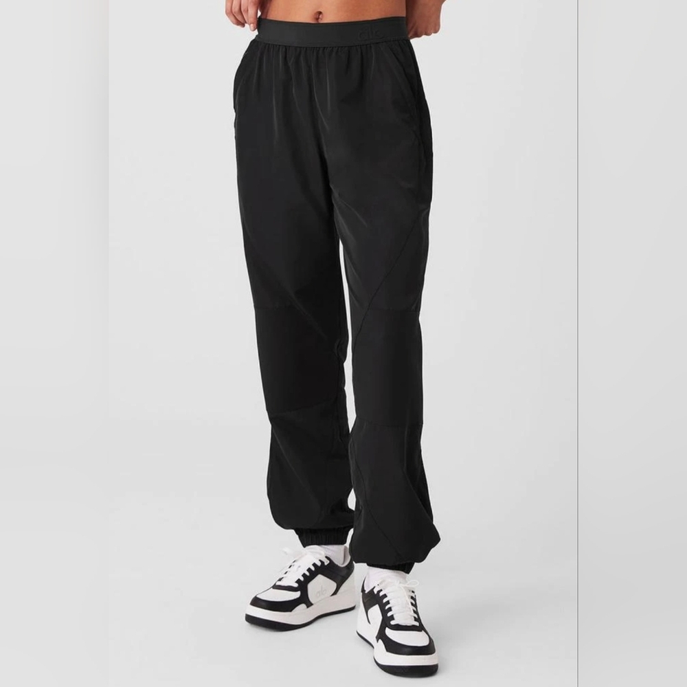Alo Mixed Media Reinvention Jogger In Black Size xxs